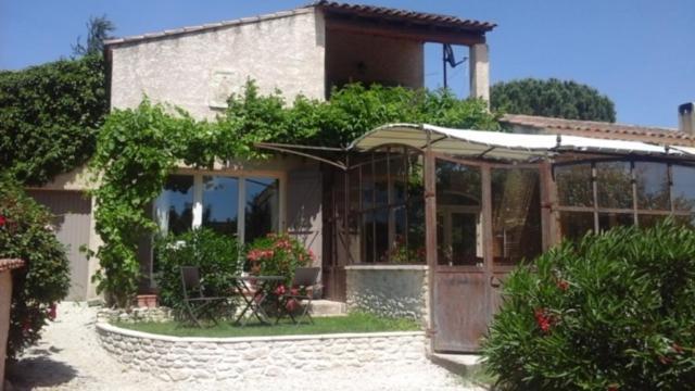 Gite L'Annexe Villelaure Zewnętrze zdjęcie